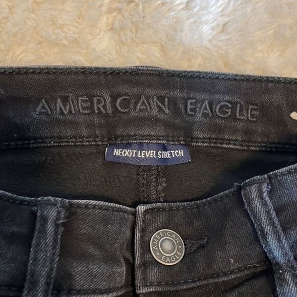 American Eagle High Waisted Shorts - Picture 3 of 9